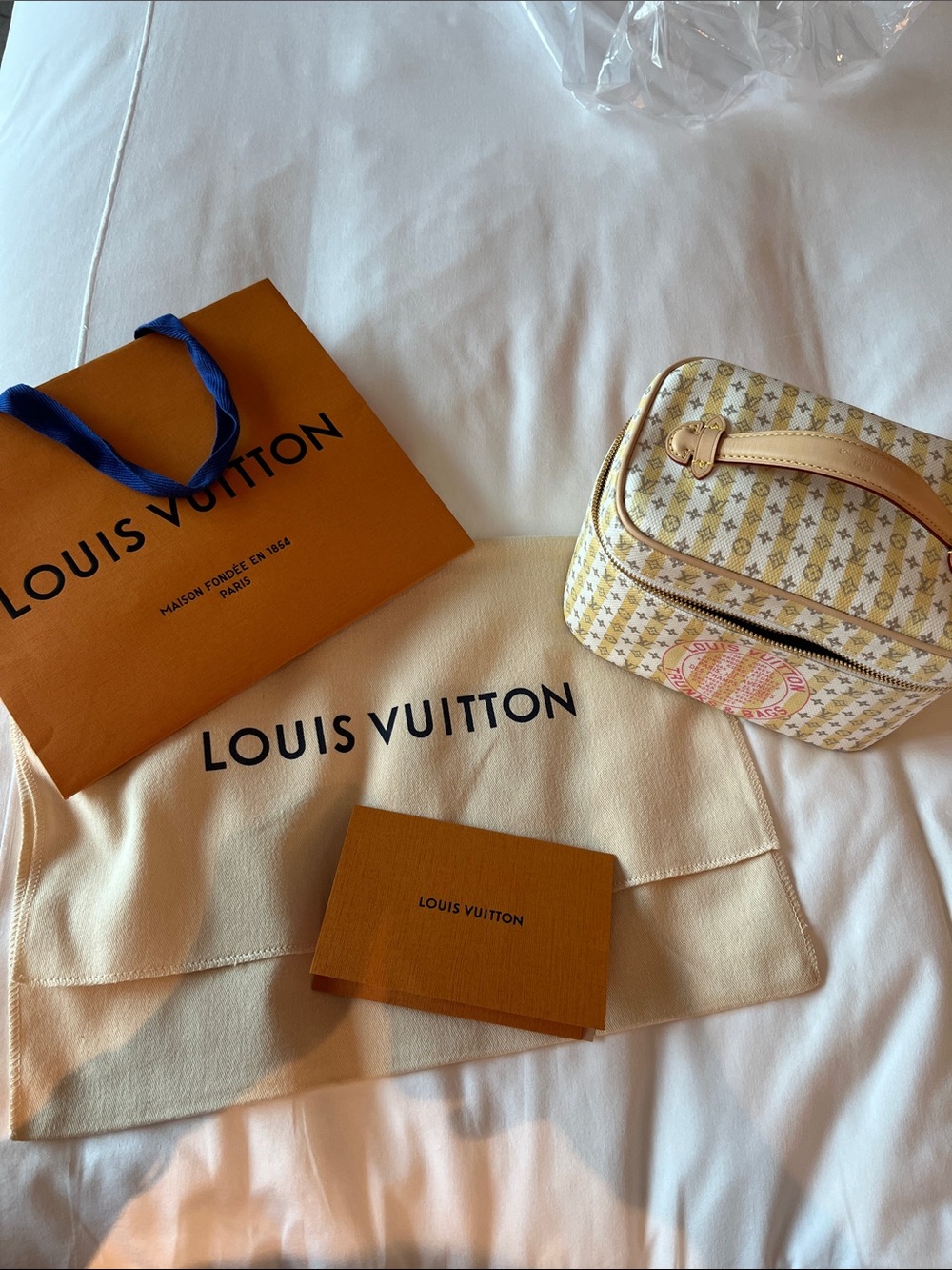 Louis Vuitton Beige, grey pink MiniMonogram Cosmetic Case Vanity Nice Mini BB - Picture 8 of 8